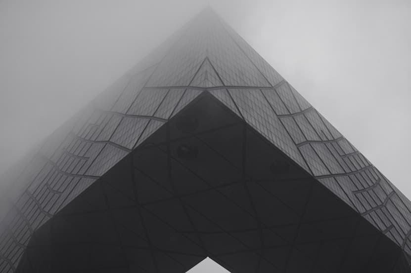 I. Quản trị & cấu trúc vốn